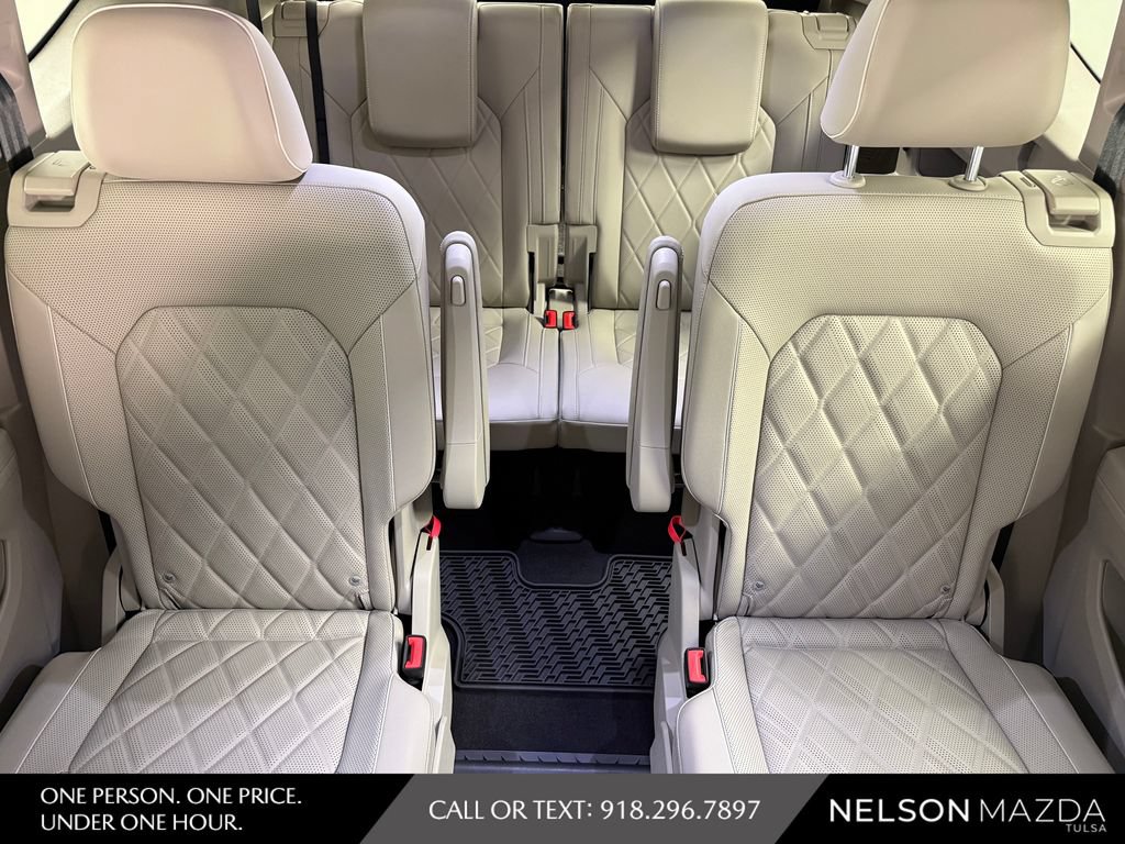 Used 2024 Volkswagen Atlas SEL Premium R-Line AWD/4WD image 33