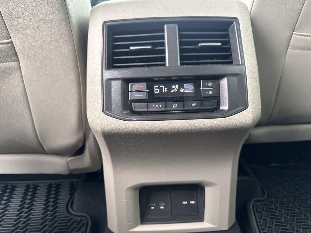 Certified 2023 Volkswagen Atlas SEL R-Line AWD/4WD image 28