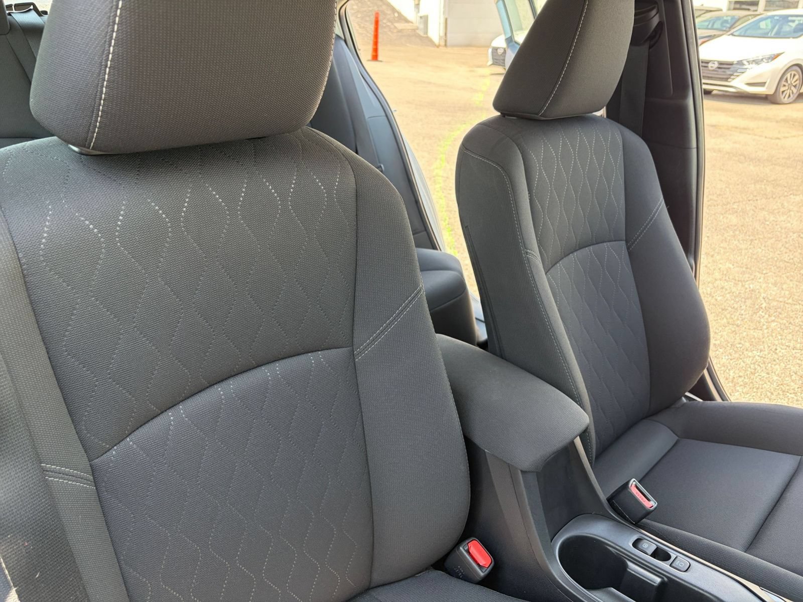 Used 2025 Toyota Corolla LE FWD image 32
