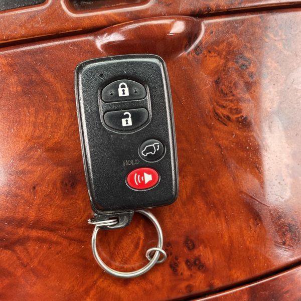 Used 2013 Toyota Highlander Limited AWD/4WD image 29