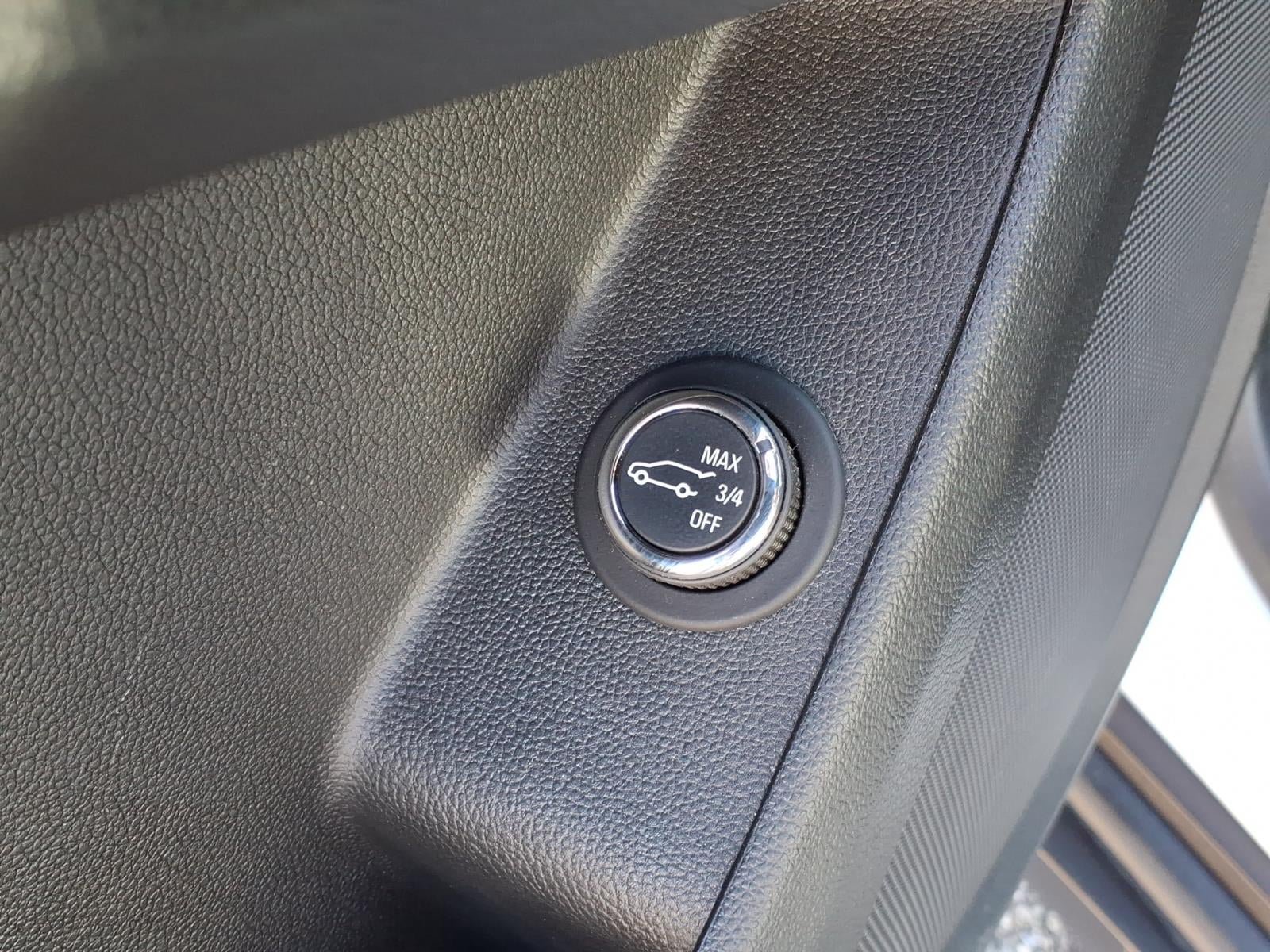 Used 2023 Chevrolet Traverse LT AWD/4WD image 6