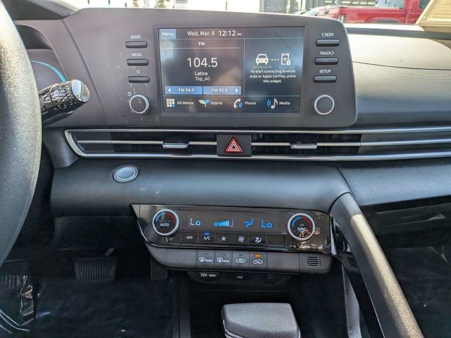 Used 2025 Hyundai Elantra Blue image 19