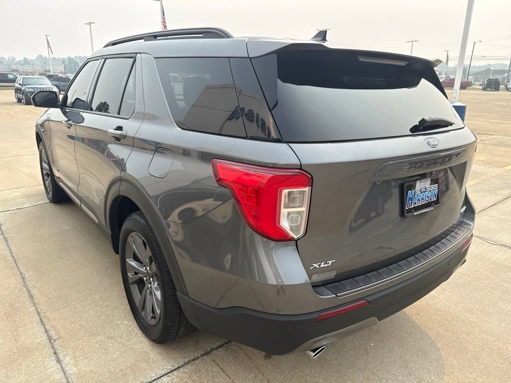 Used 2022 Ford Explorer XLT w/ Equipment Group 202A AWD/4WD image 6