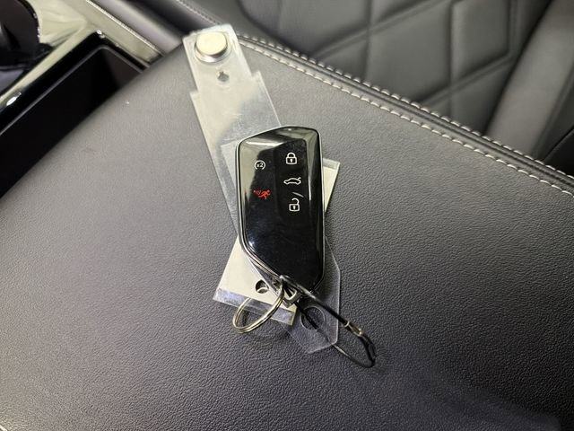 Used 2025 Volkswagen Atlas SE AWD/4WD image 31