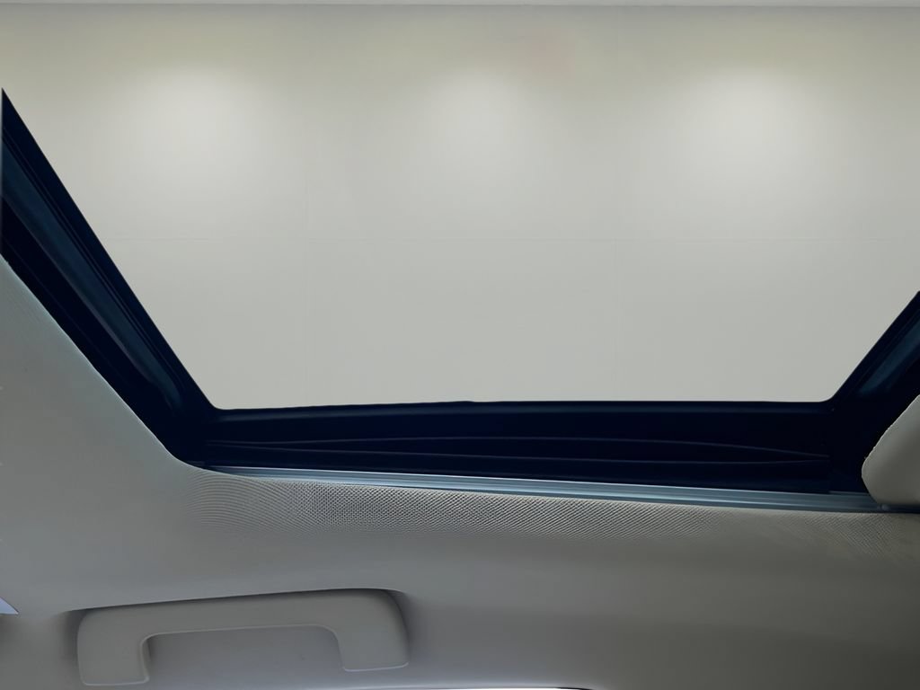 Certified 2017 Toyota Highlander XLE FWD image 26