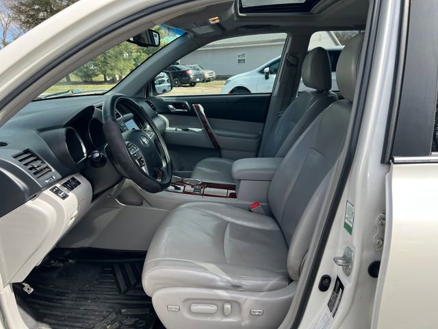 Used 2013 Toyota Highlander Limited image 4