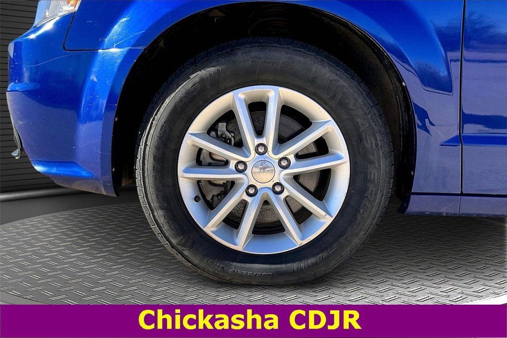 Used 2019 Dodge Grand Caravan SXT image 31