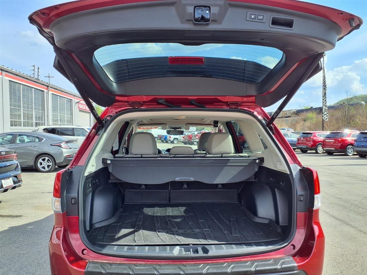 Used 2021 Subaru Forester Limited AWD/4WD image 9