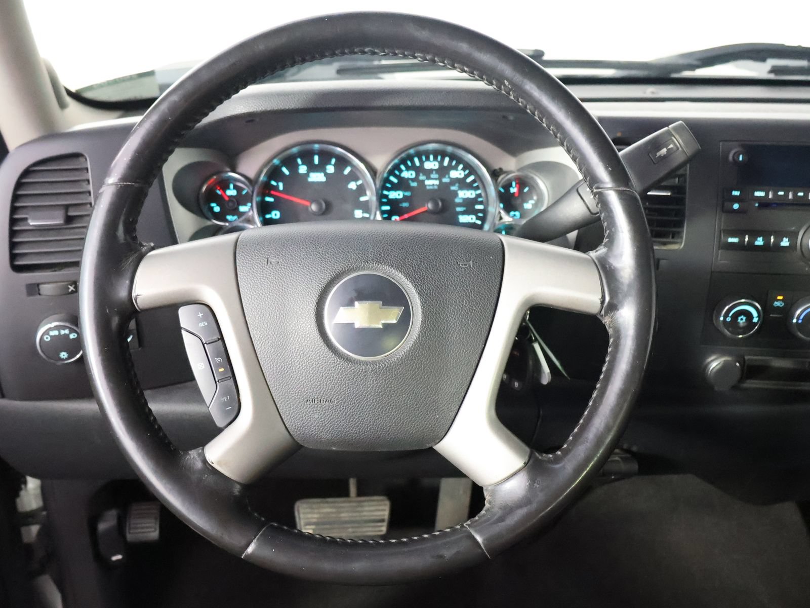 Used 2007 Chevrolet Silverado 2500 LT AWD/4WD image 31