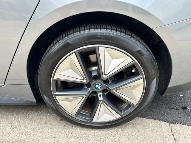Used 2023 BMW i4 eDrive40 RWD image 36