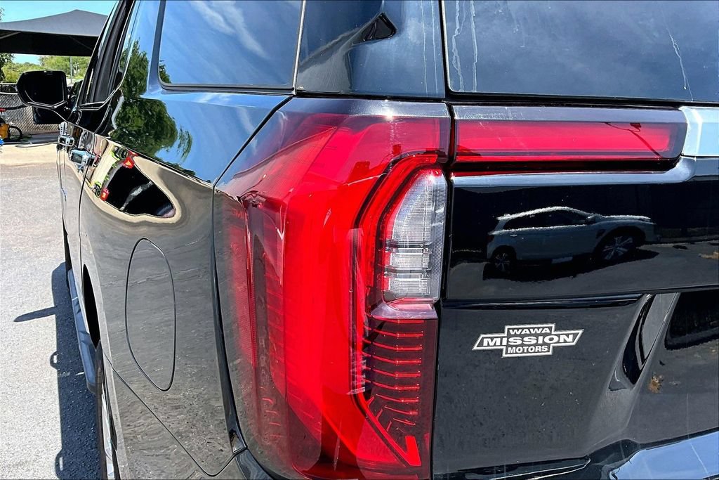 Used 2026 GMC Yukon Denali AWD/4WD image 22