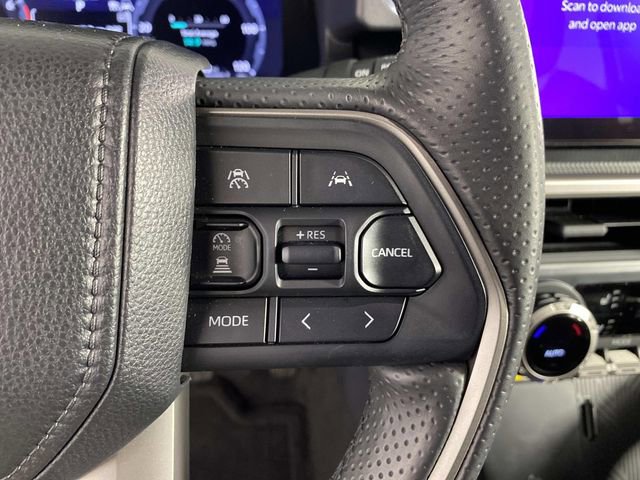 Used 2025 Toyota 4Runner Limited AWD/4WD image 17