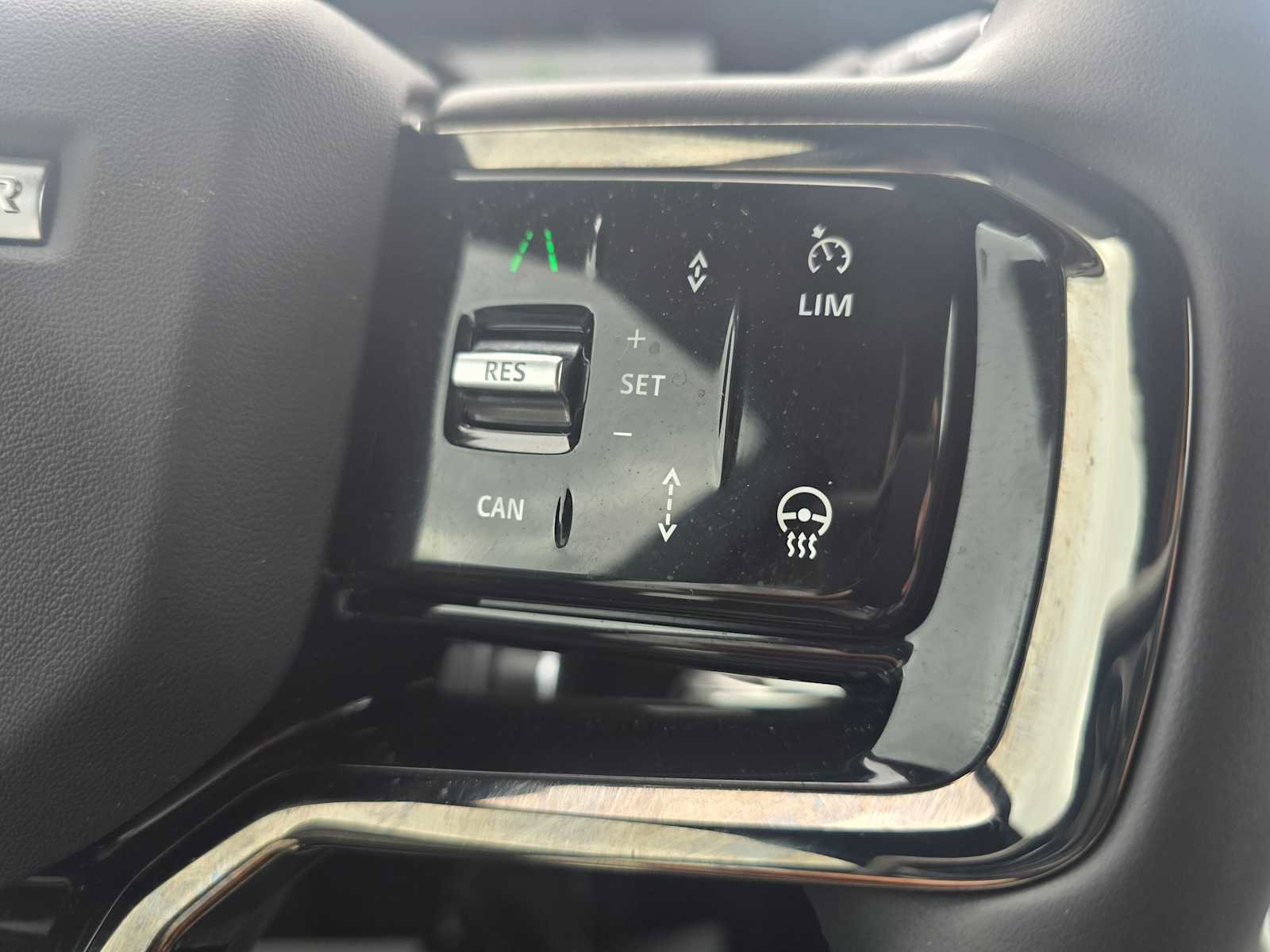 Used 2026 Land Rover Range Rover Evoque S image 32