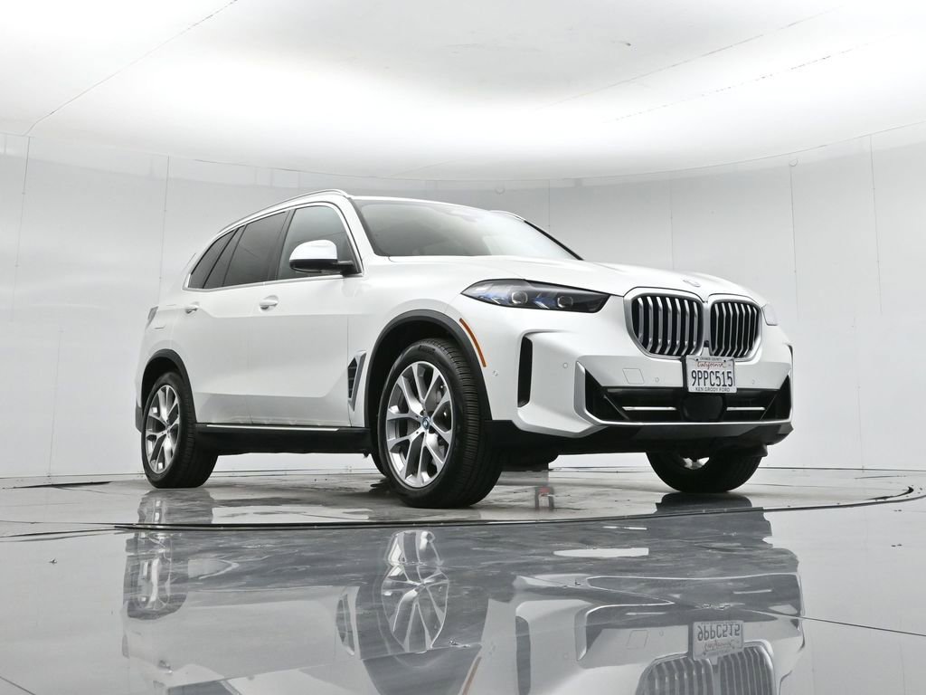 Used 2025 BMW X5 xDrive50e AWD/4WD image 50