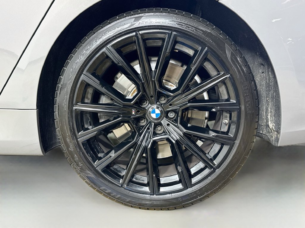 Used 2022 BMW 750i xDrive w/ M Sport Package AWD/4WD image 32