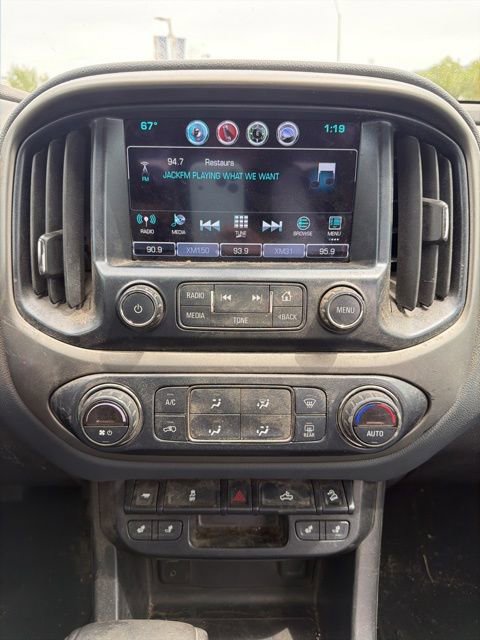 Used 2017 Chevrolet Colorado Z71 RWD image 14
