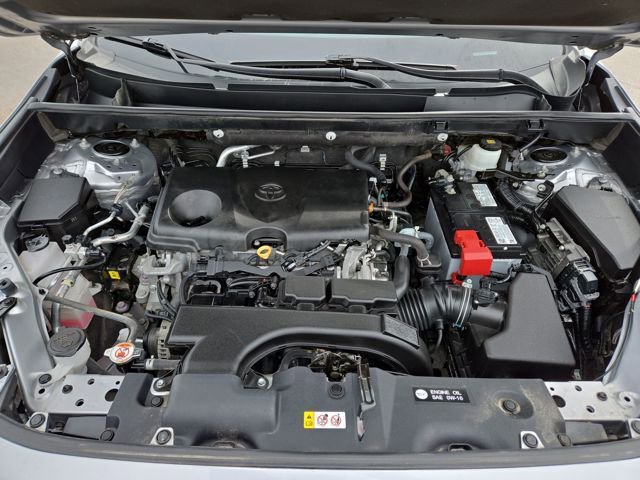 Used 2021 Toyota RAV4 XLE image 34