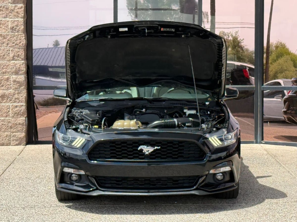 Used 2016 Ford Mustang Coupe RWD image 21