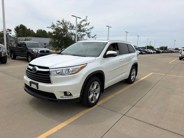 Used 2016 Toyota Highlander Limited Platinum AWD/4WD image 3