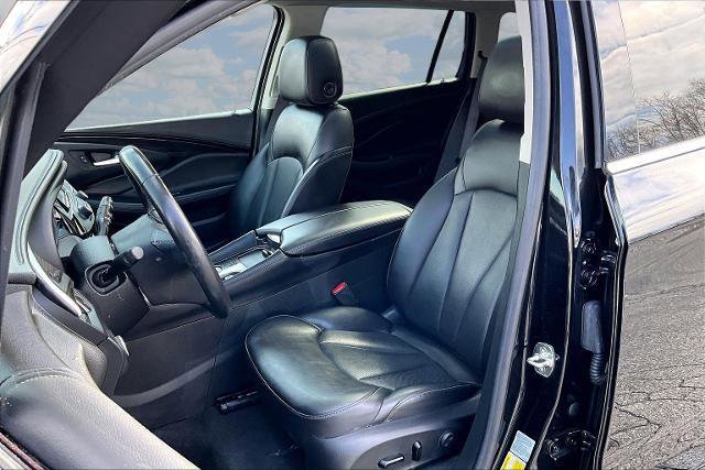 Used 2020 Buick Envision Essence w/ Experience Buick Package image 21