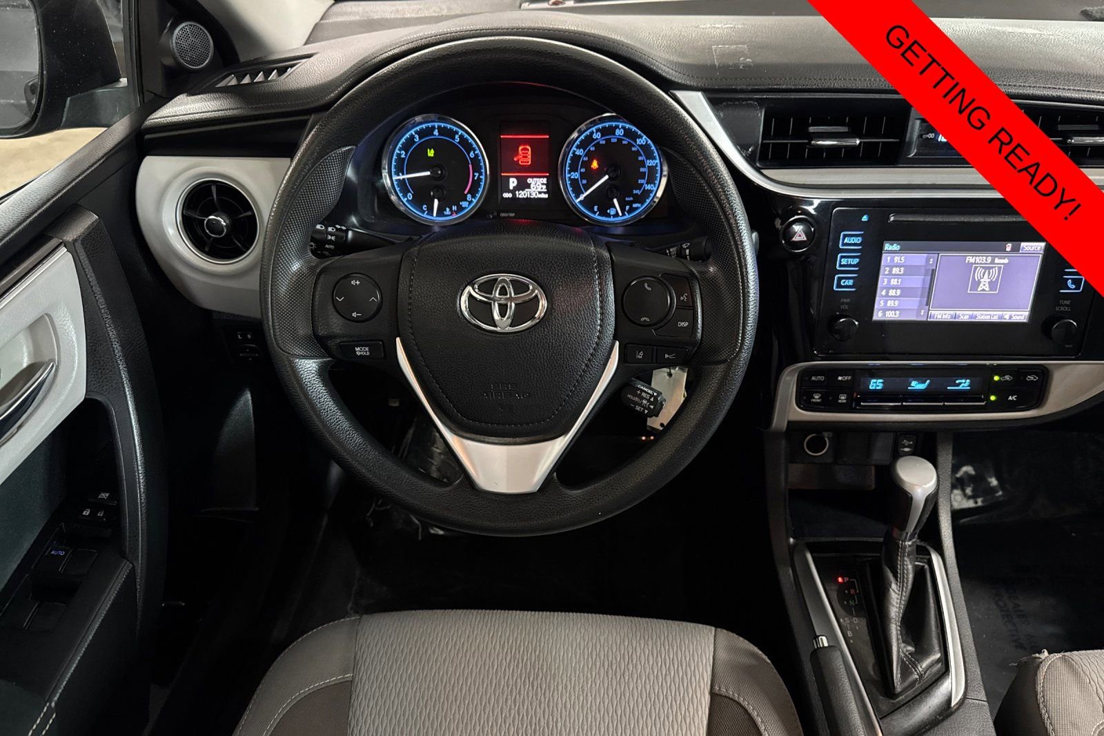 Used 2017 Toyota Corolla LE w/ Carpet Mat Package (TMS) FWD image 14