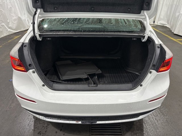 Used 2021 Honda Insight Touring image 11