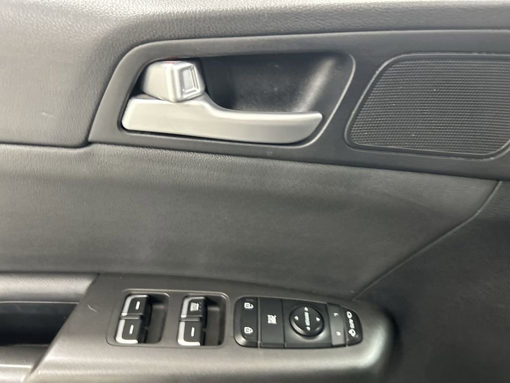 Used 2021 Kia Sportage S AWD/4WD image 11