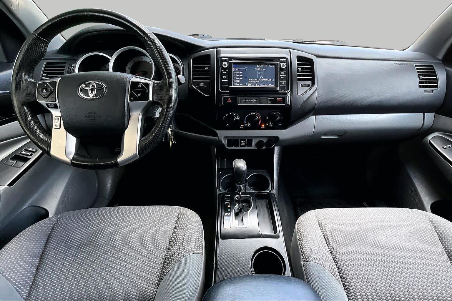 Used 2015 Toyota Tacoma 2WD Access Cab w/ Convenience Package image 15