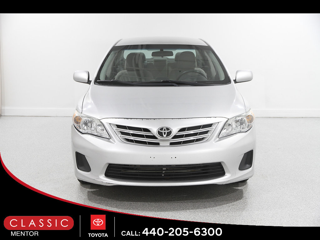 Used 2013 Toyota Corolla LE FWD image 2