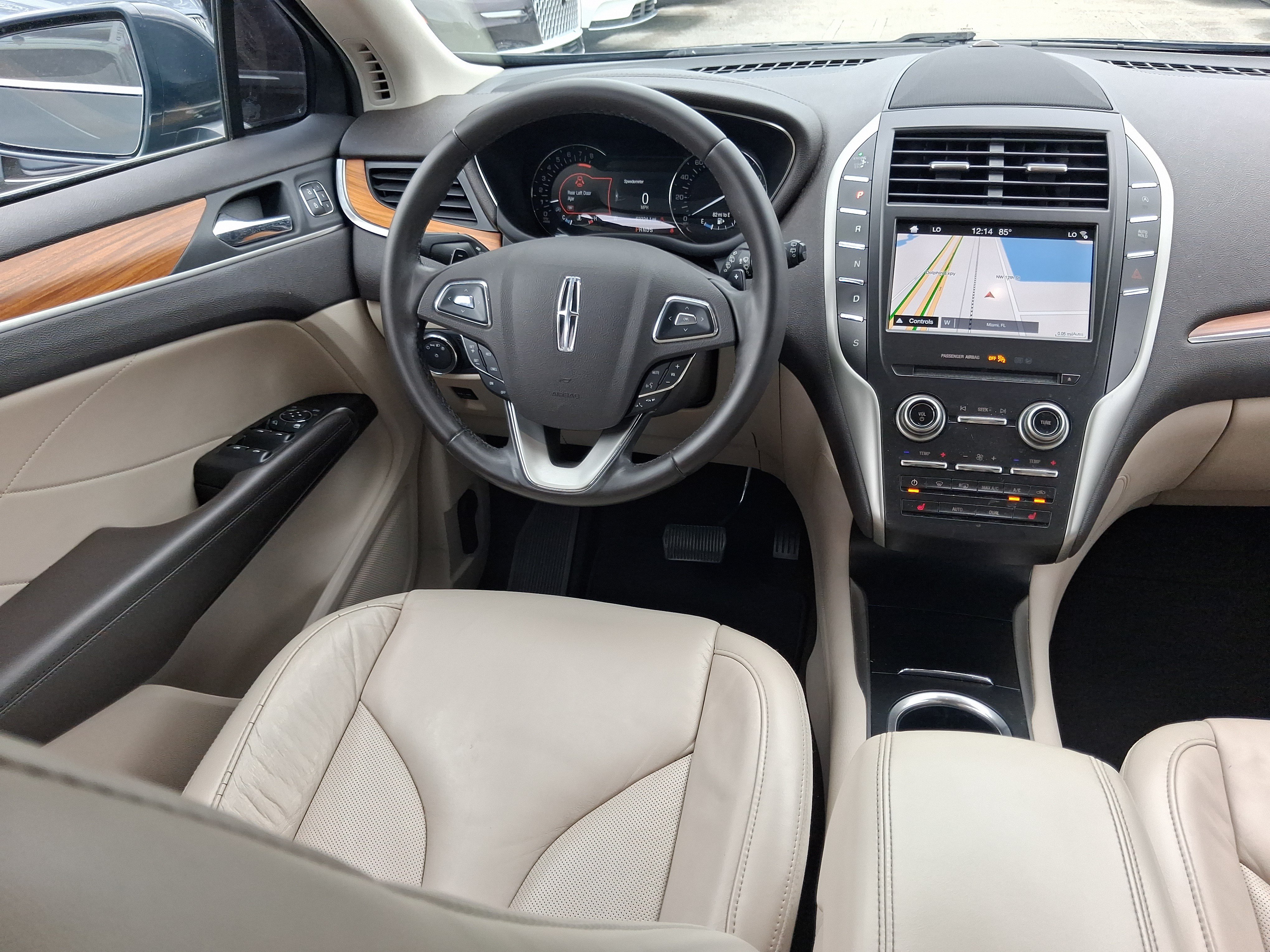 Used 2019 Lincoln MKC Select w/ Select Plus Package FWD image 10