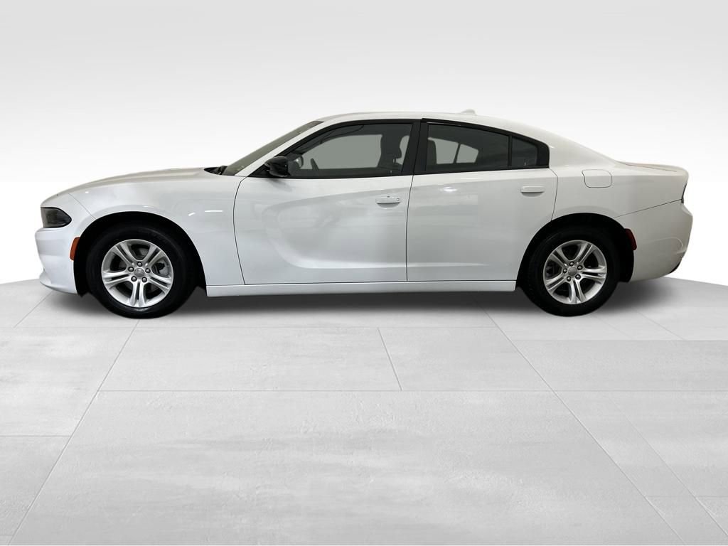 Used 2023 Dodge Charger SXT image 2