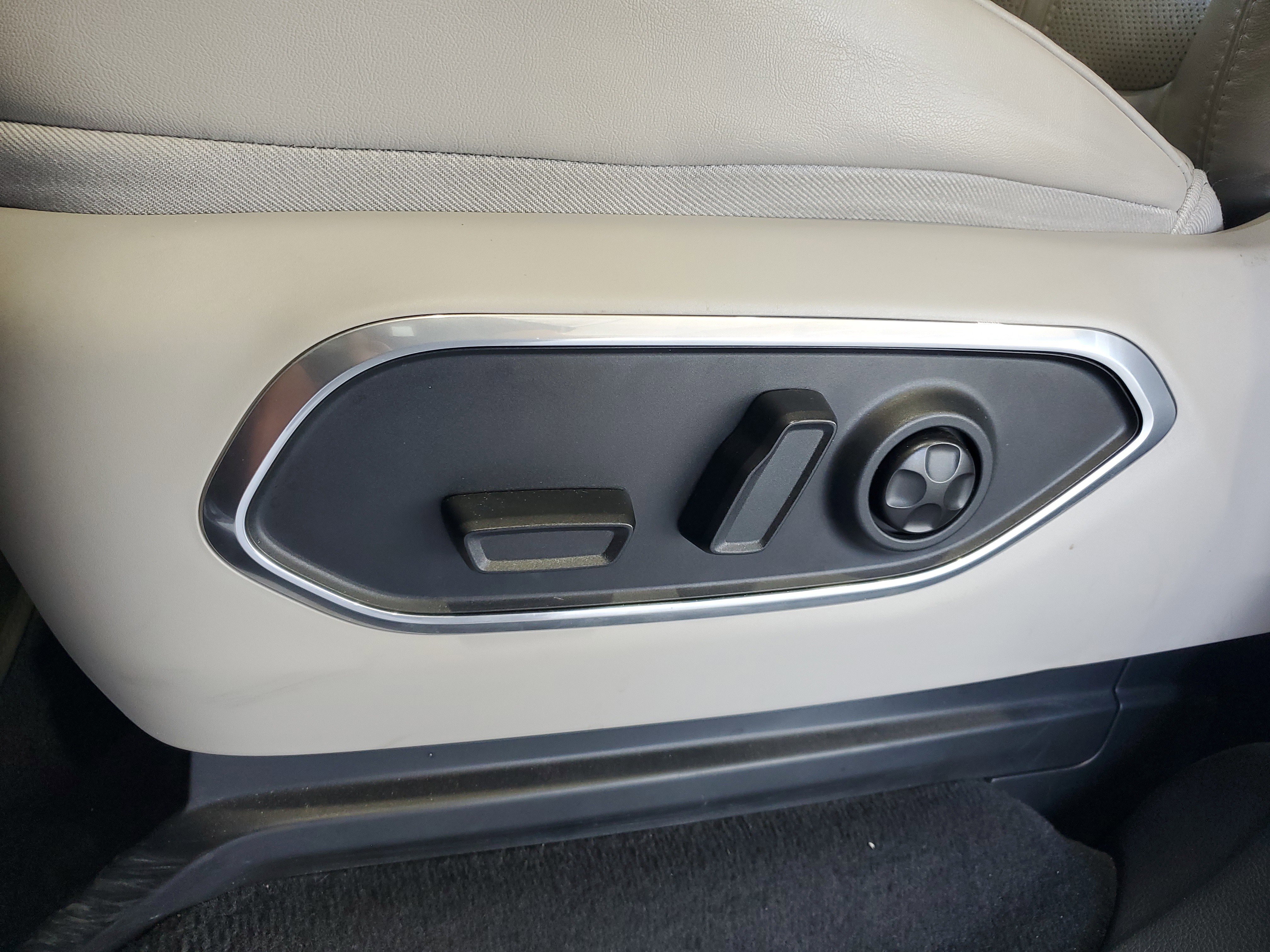 Certified 2022 Jeep Wagoneer Series III RWD image 19