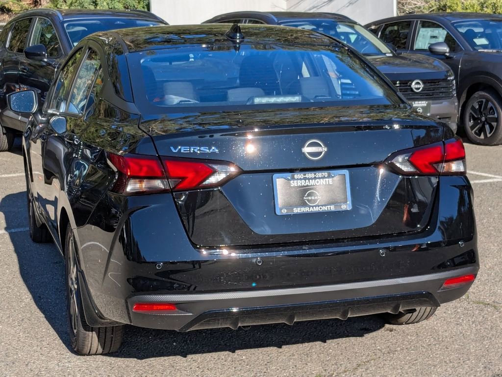 New 2025 Nissan Versa SV w/ Trunk Package FWD image 7