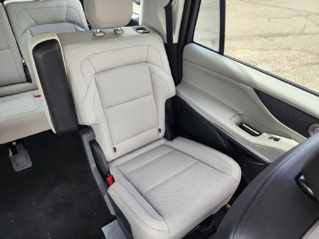 New 2026 Lincoln Navigator L Reserve w/ Jet Appearance Package AWD/4WD image 15