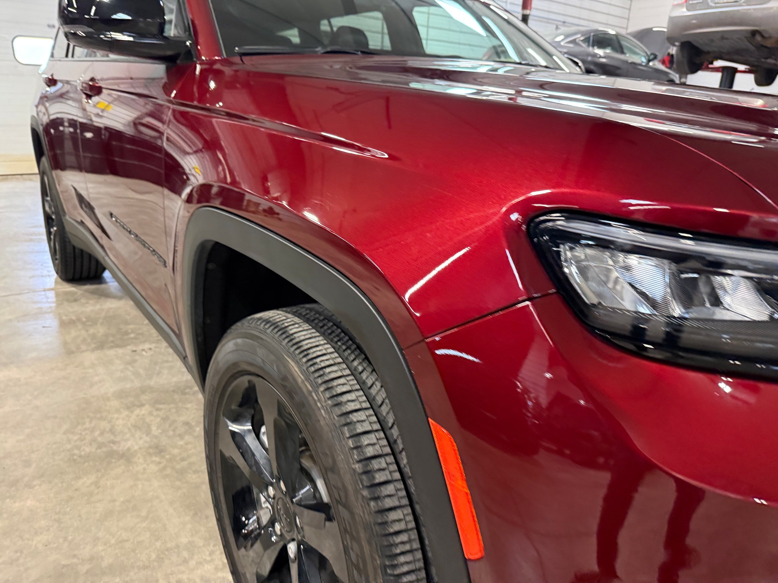 Certified 2025 Jeep Grand Cherokee L Altitude AWD/4WD image 3