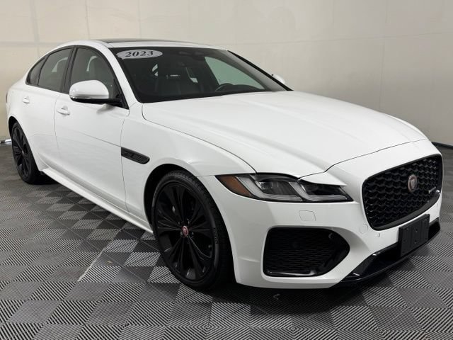 Certified 2023 Jaguar XF R-Dynamic SE AWD/4WD image 10