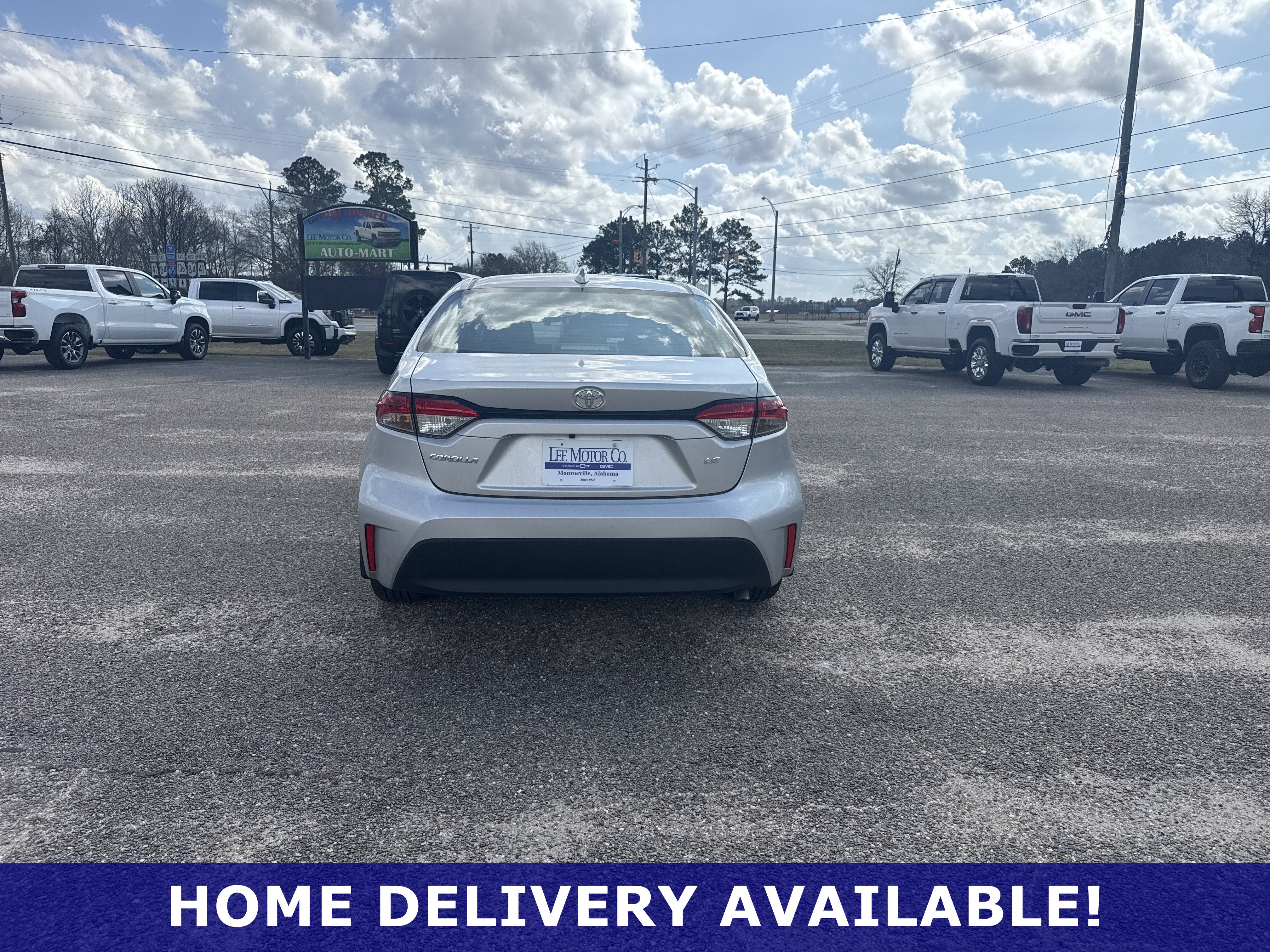 Used 2026 Toyota Corolla LE image 18