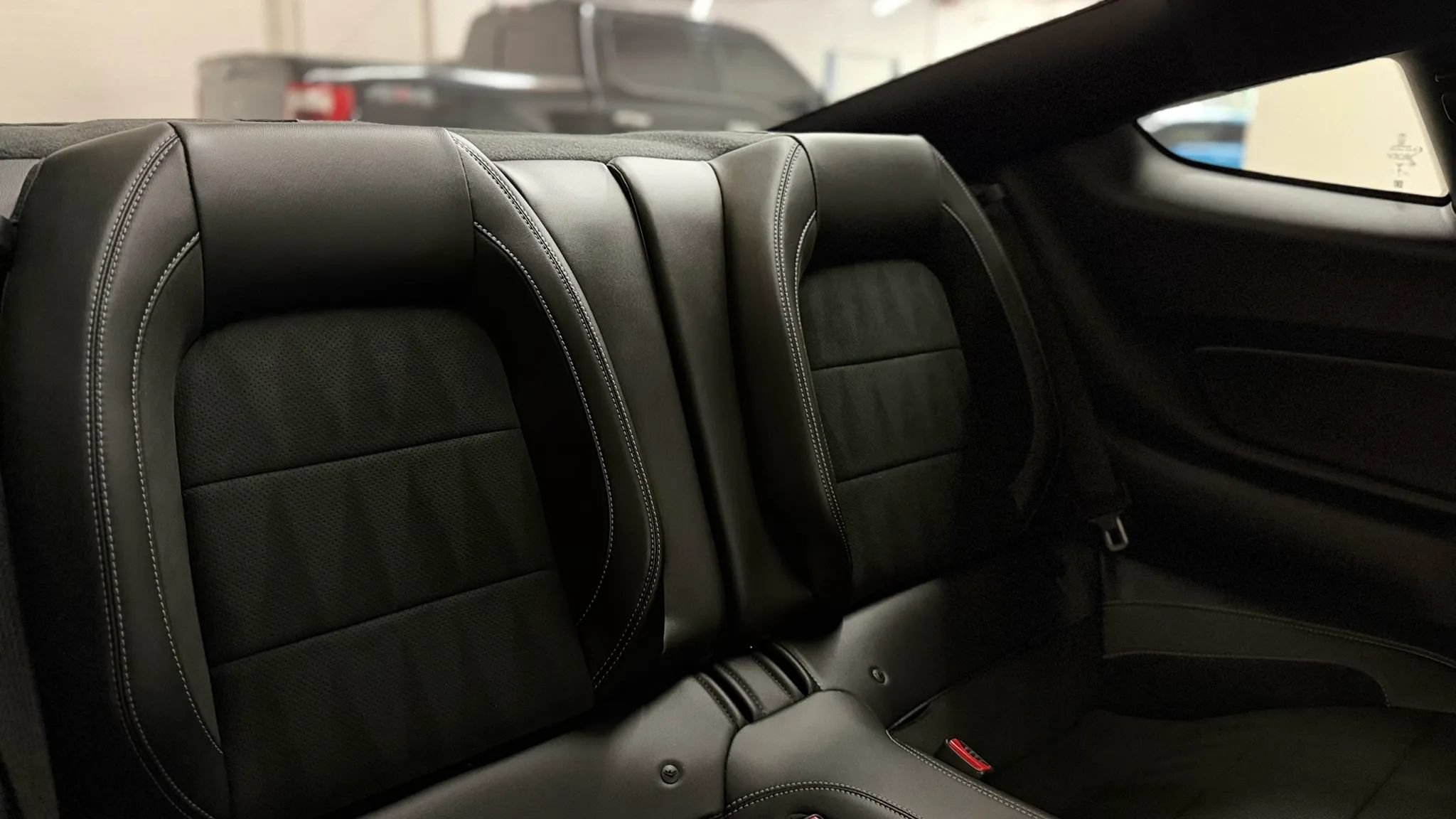 Used 2017 Ford Mustang Shelby GT350 w/ Convenience Package RWD image 30