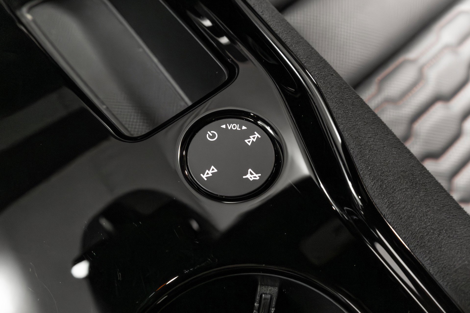 Used 2023 Audi RS e-tron GT image 71