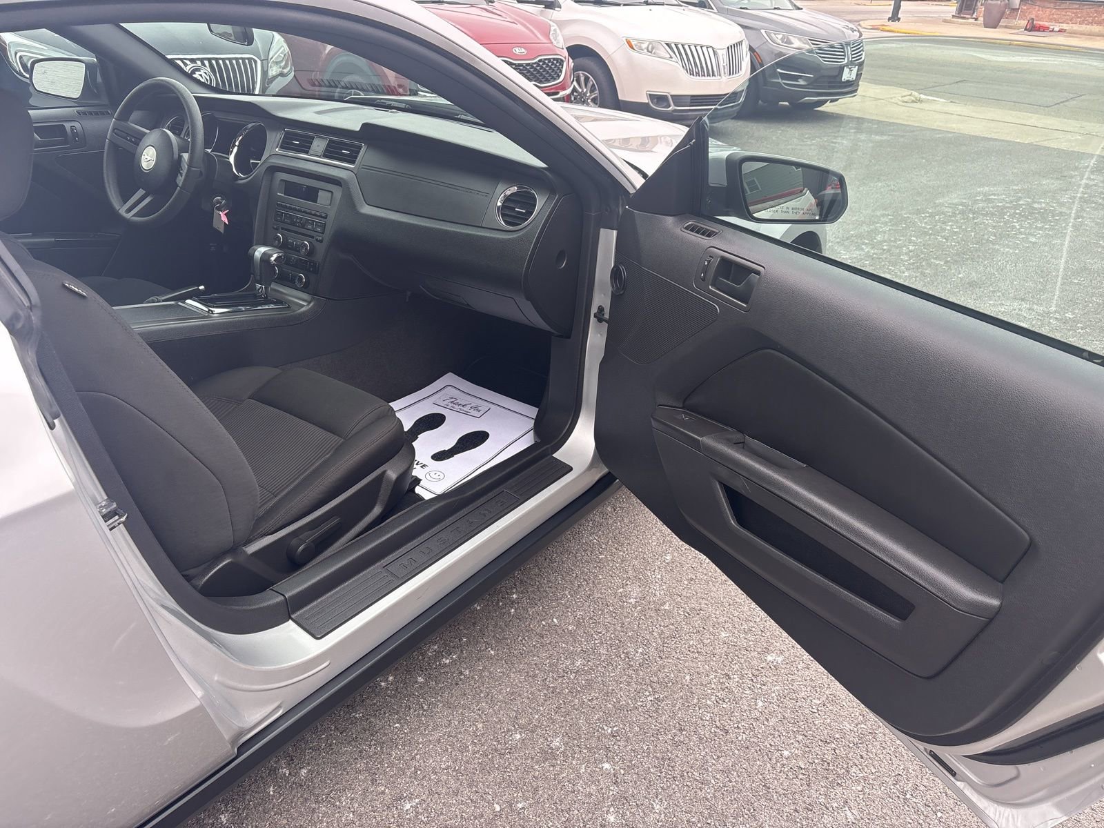 Used 2010 Ford Mustang GT image 15