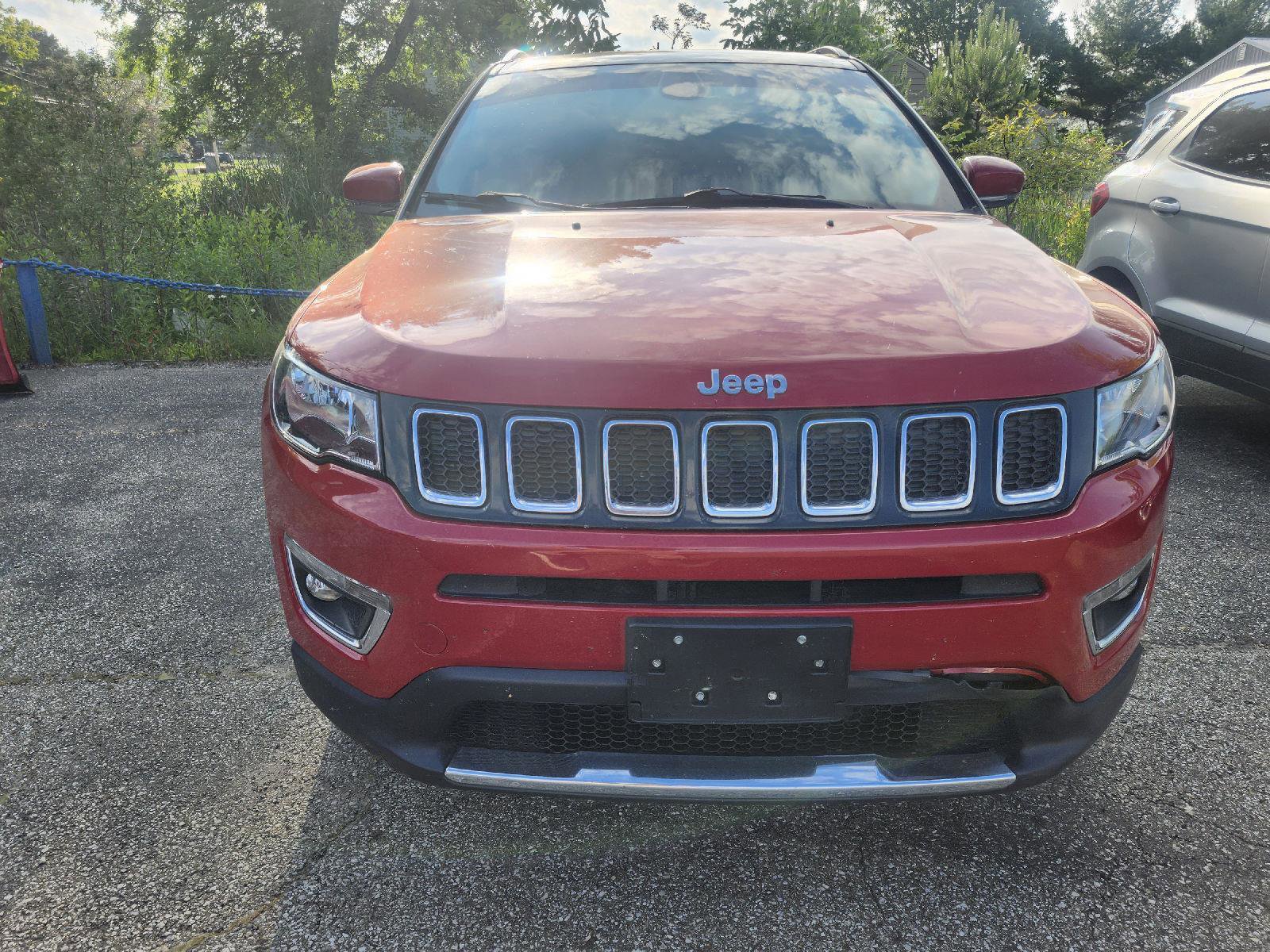 Used 2019 Jeep Compass Limited AWD/4WD image 9