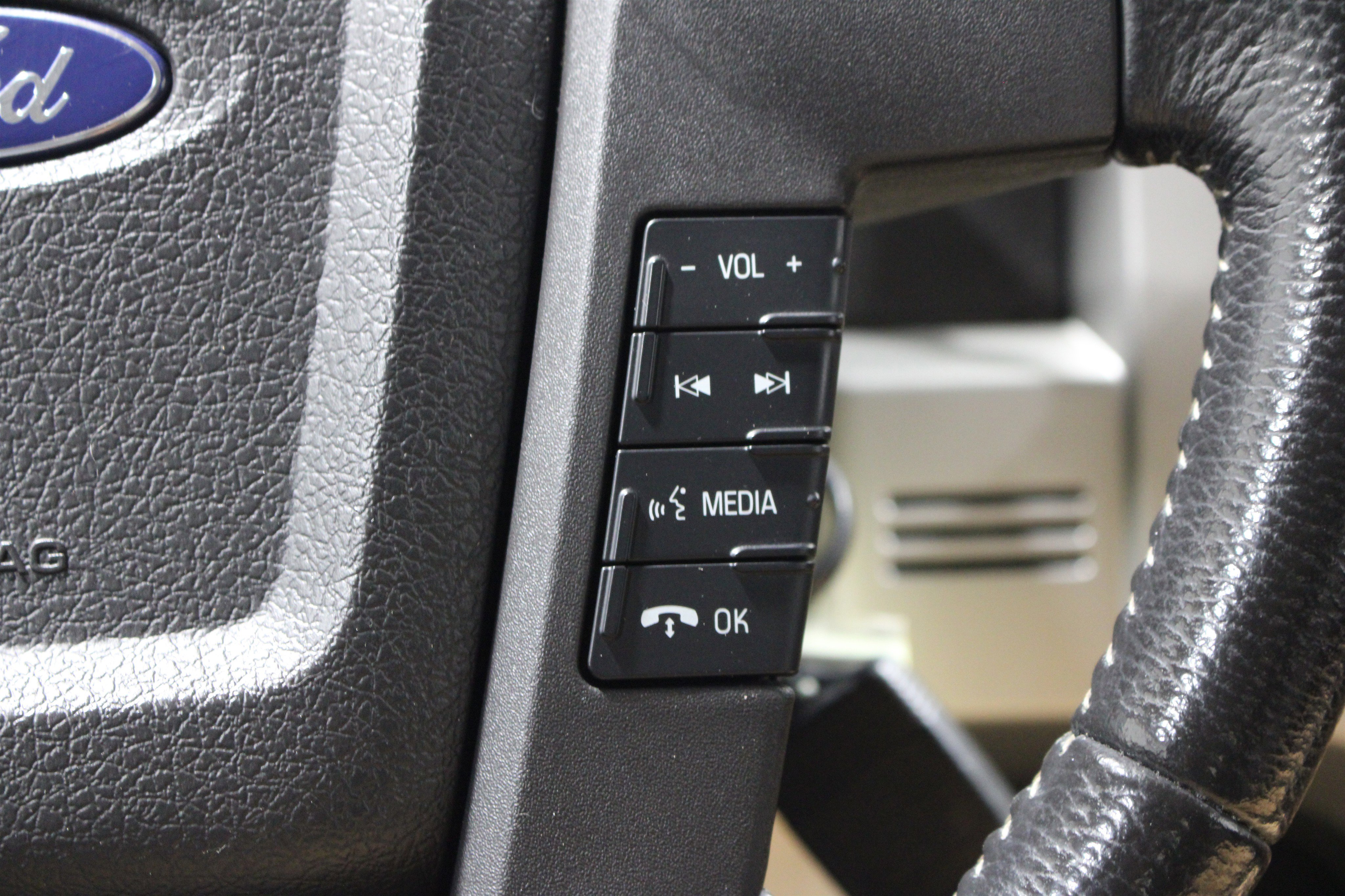 Used 2009 Ford F150 Lariat image 12