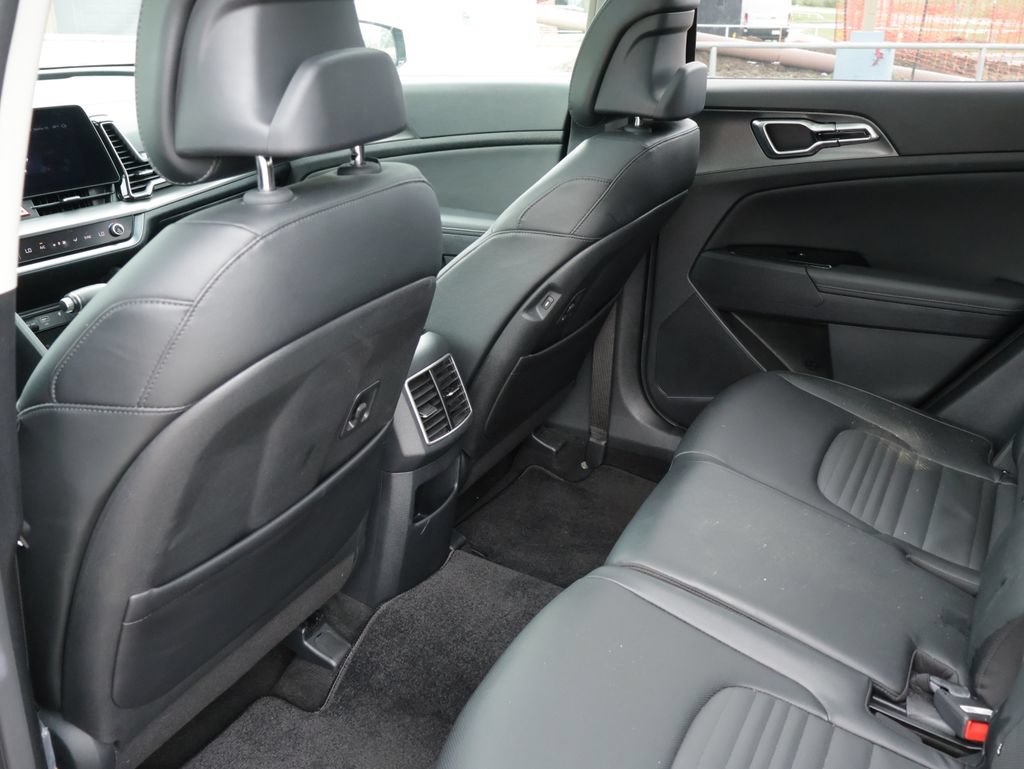 Certified 2025 Kia Sportage SX FWD image 12