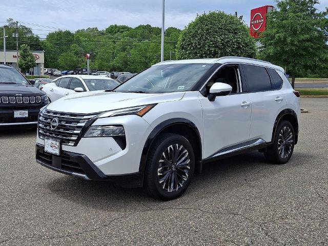 Certified 2025 Nissan Rogue Platinum w/ Tech Package AWD/4WD image 4