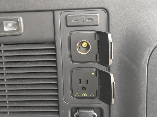 Used 2025 Ford Expedition Active AWD/4WD image 16