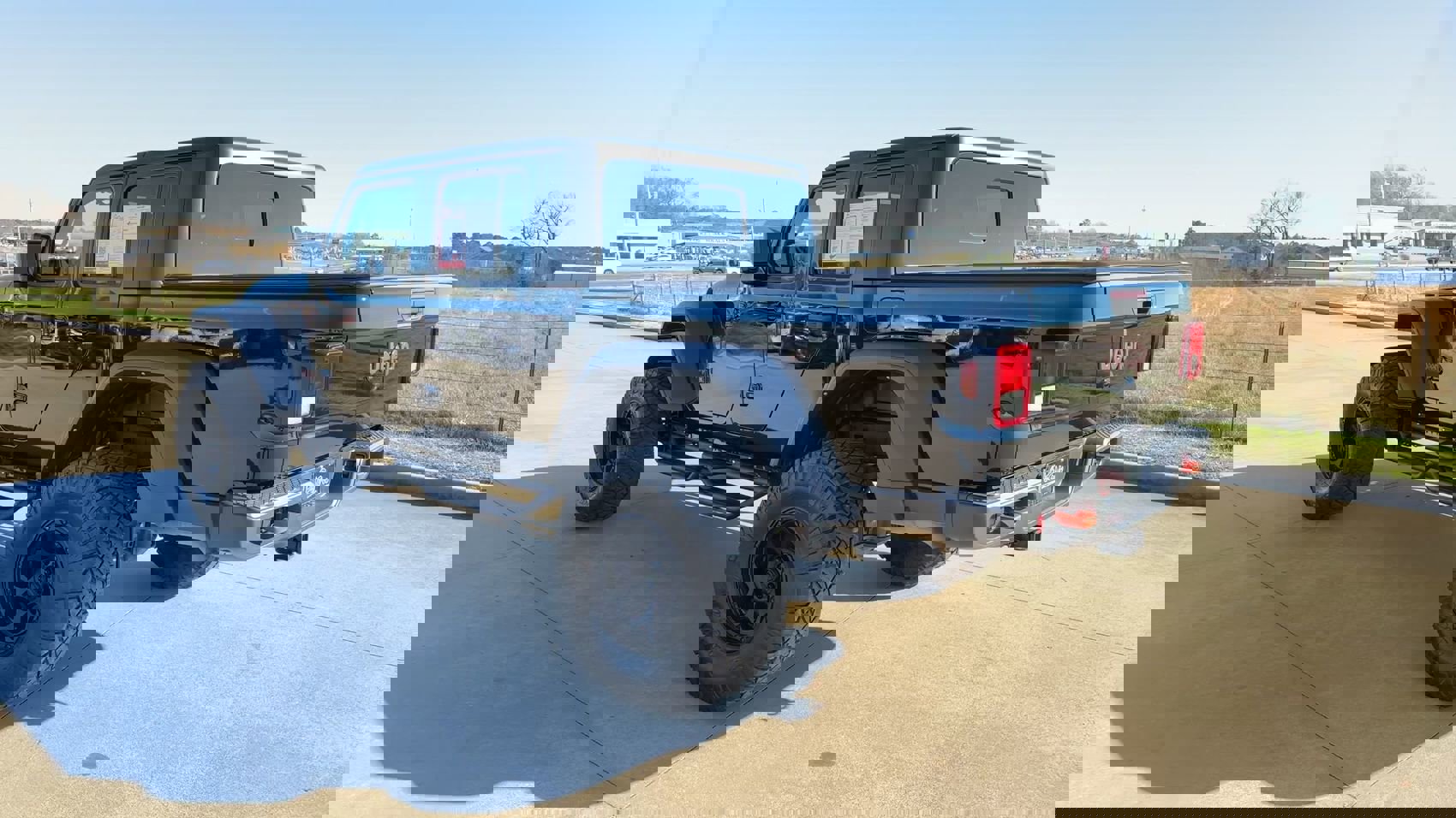 Used 2022 Jeep Gladiator Mojave w/ Trailer Tow Package image 5