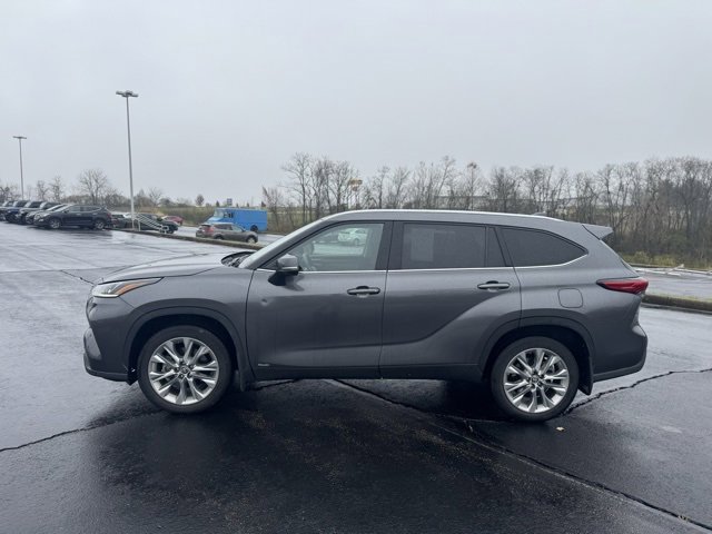 Used 2023 Toyota Highlander Limited image 6