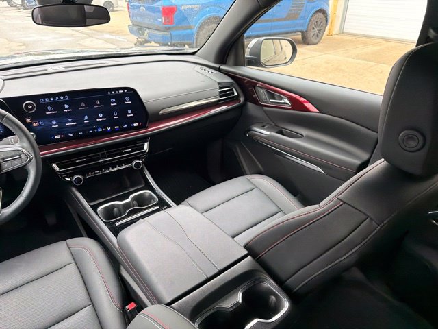 Used 2024 Chevrolet Traverse Z71 AWD/4WD image 19