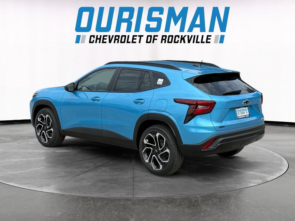 New 2026 Chevrolet Trax RS w/ Sunroof Package FWD image 4
