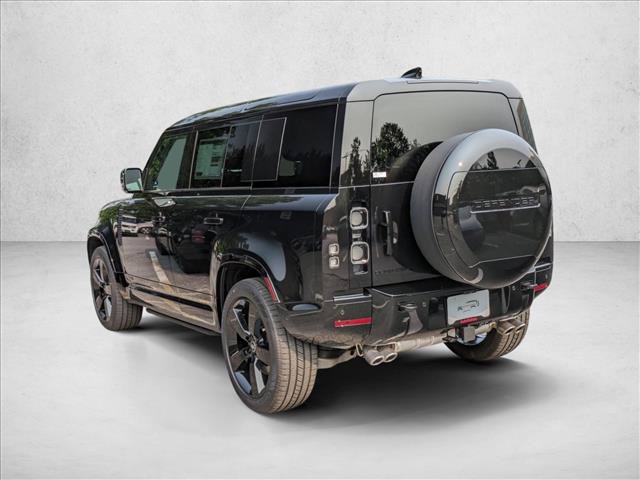Used 2025 Land Rover Defender 110 V8 AWD/4WD image 9